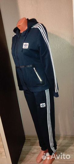 Спортивный костюм новый