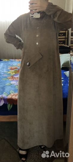 Платье вельветовое 44