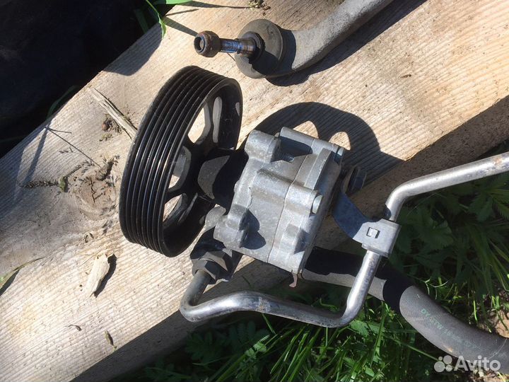 Насос гидроусилителя Ниссан теранно