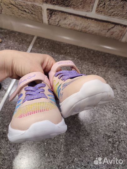 Кроссовки для девочки 26 размер