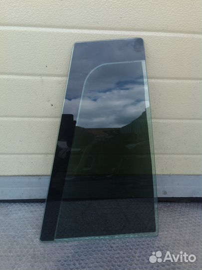 Форд Фьюжен -форточка задней правой двери