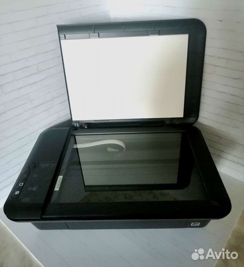 Принтер HP Deskjet 2050