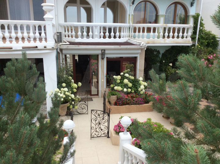 Дом 292,2 м² на участке 3 сот.