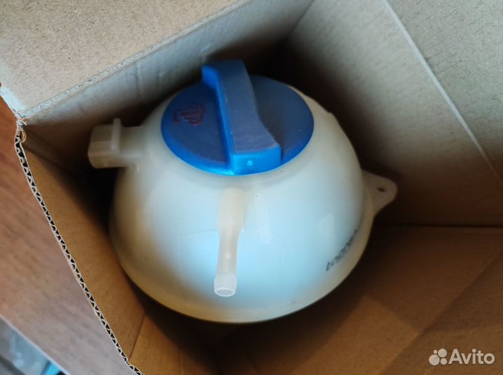 Расширительный бачек Volkswagen, Audi, Subaru