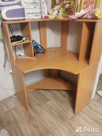 Компьютерный стол