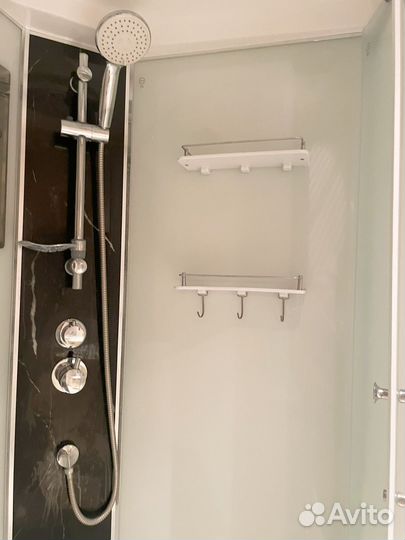 Душевая кабина 90х90 угловая