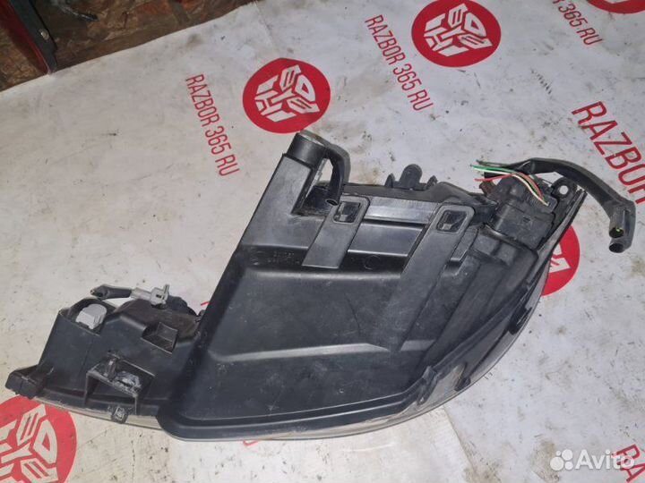 Фара галоген правая Peugeot 206 хетчебек KFV 2009