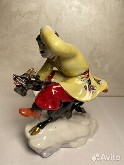 Статуэтка Вакула на черте