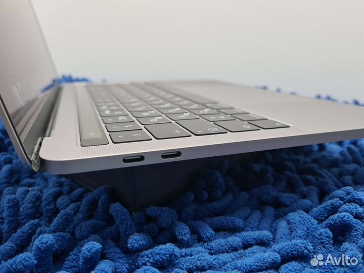 Apple MacBook Pro 13 2016 i5 16Gb 256Gb Touchbar