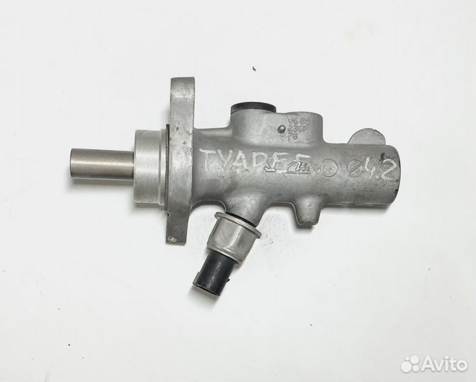 Главный тормозной цилиндр Volkswagen Tuareg 4.2