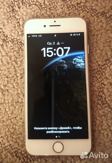 Телефон iPhone 8