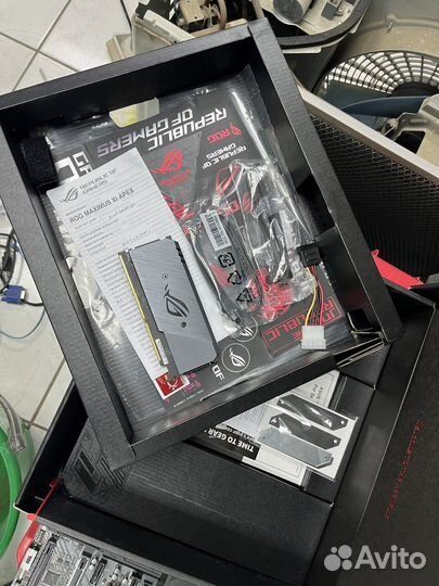 Asus Apex rog maximus XI Z390 i9 9900K