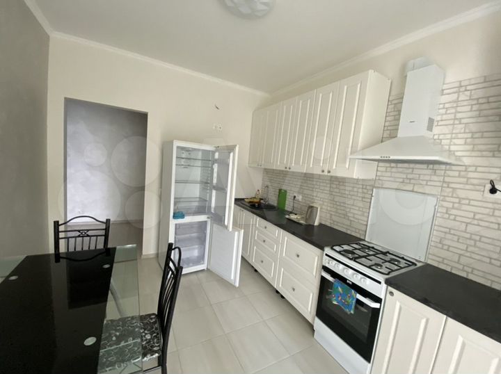 1-к. квартира, 43 м², 1/8 эт.