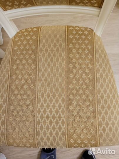 Стул деревянный белый