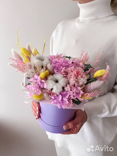 Букет из сухоцветов в вазе коробке кашпо