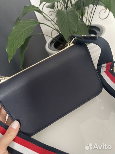 Сумка кросс боди tommy hilfiger новая