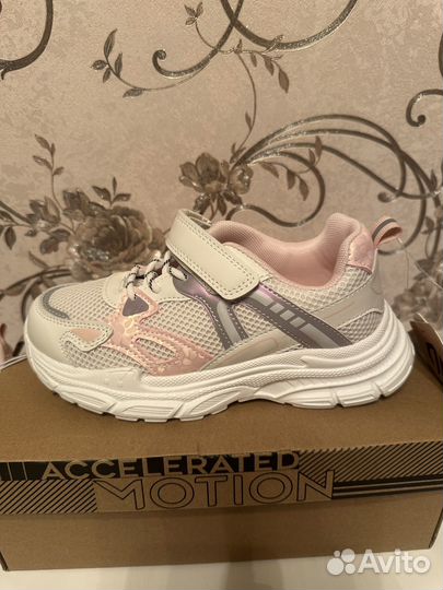 Новые кроссовки для девочки 31,33