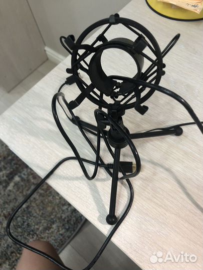 Микрофон студийный