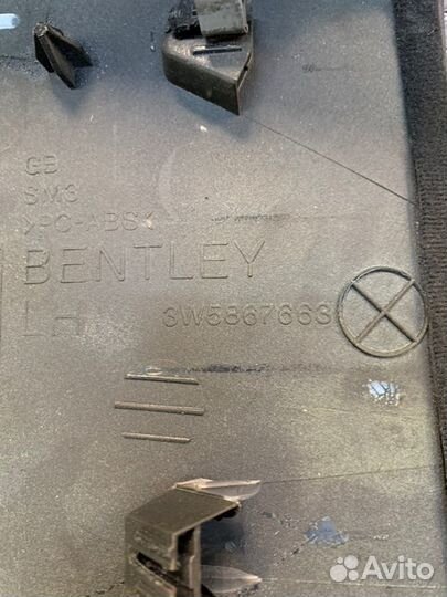 Накладка в салоне левая Bentley Continental Flying