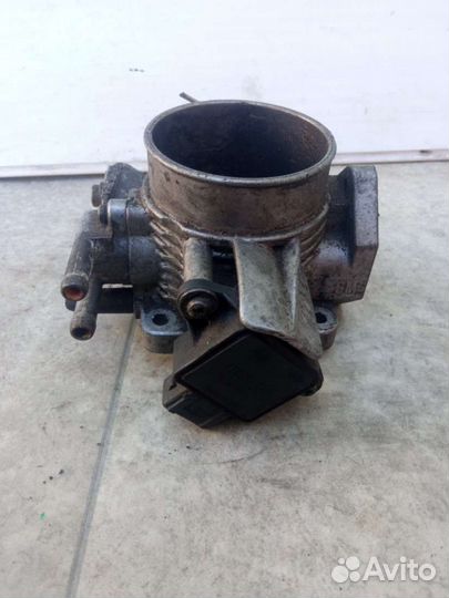 Дроссельная заслонка Opel Omega B 90411550