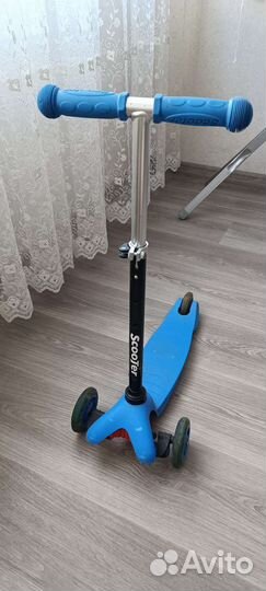Самокат детский трехколесный