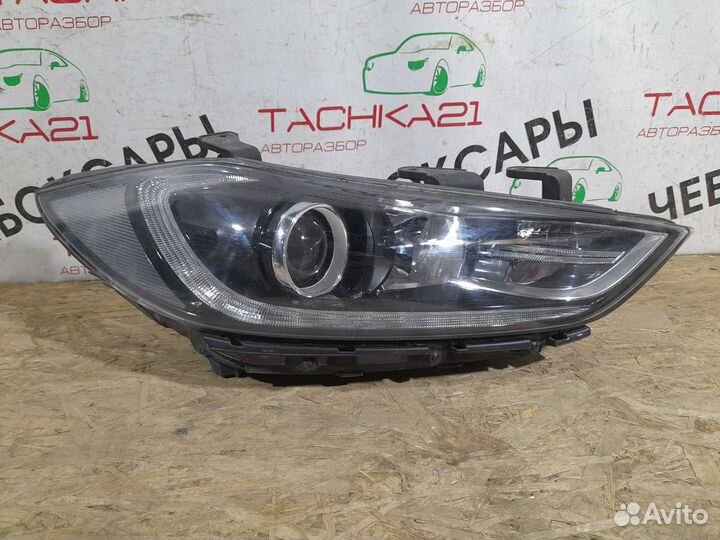 Фара правая Hyundai Elantra 6 (2015-2019)