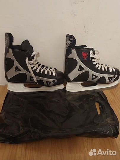 Коньки хоккейные