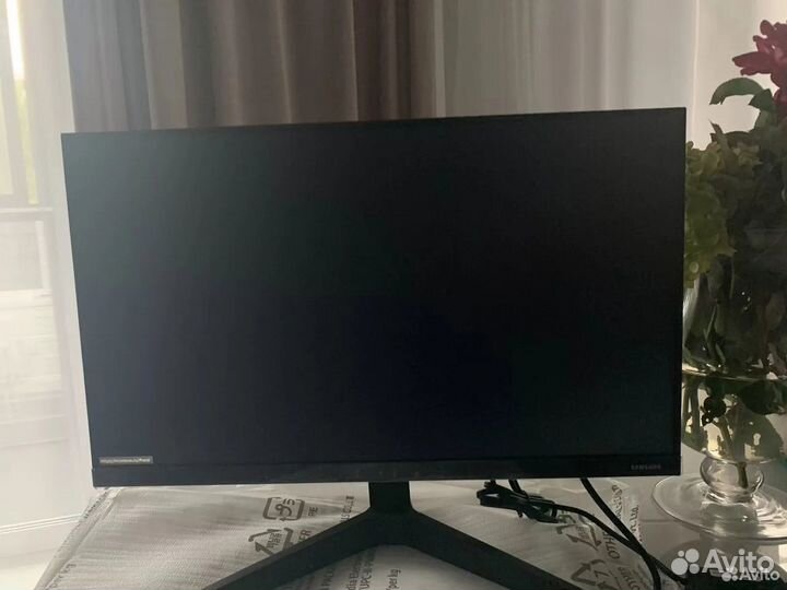 Монитор Samsung 21.5