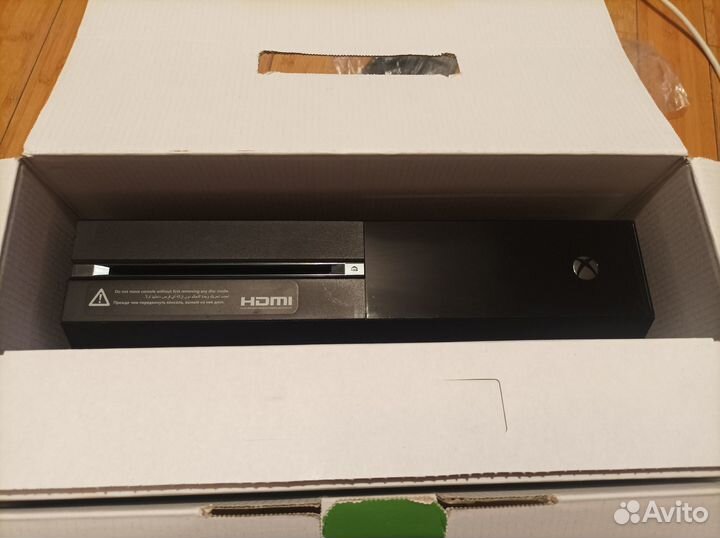 Xbox One 500gb + подписка Game Pass Ultimate