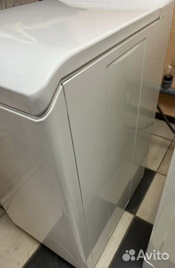 Вертикальная стиральная машина Zanussi