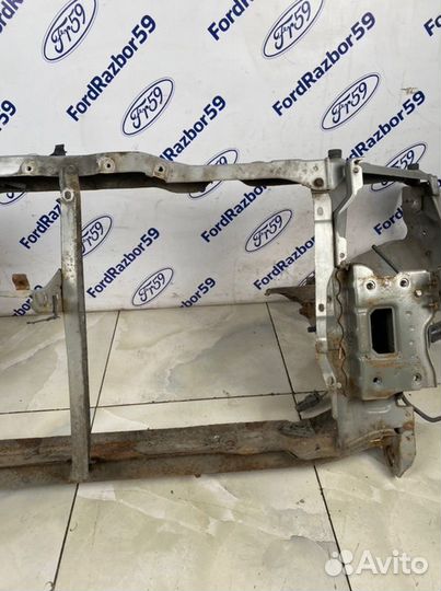 Панель передняя (телевизор) Toyota Avensis T250