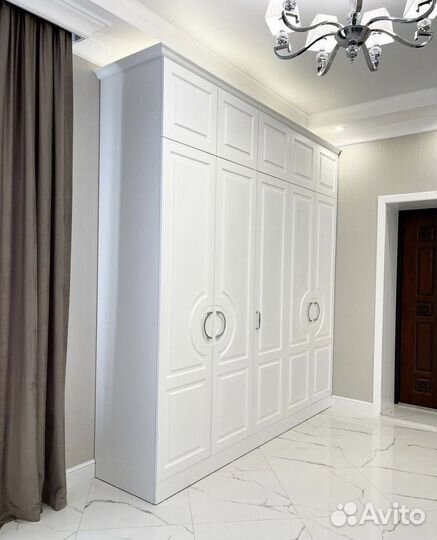 Шкаф распашной