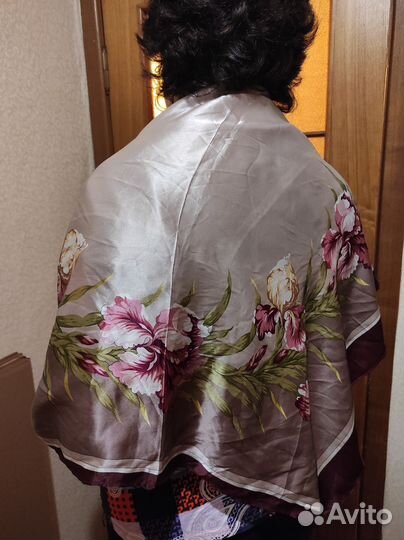 Шелковый платок женский