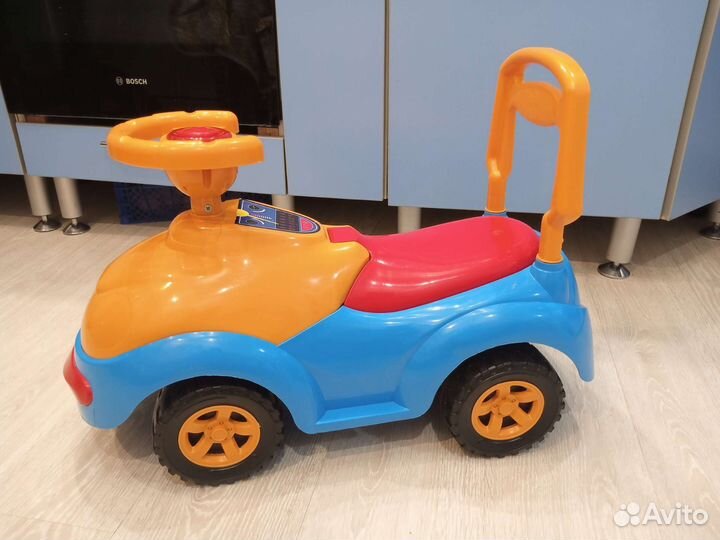 Машинка-каталка