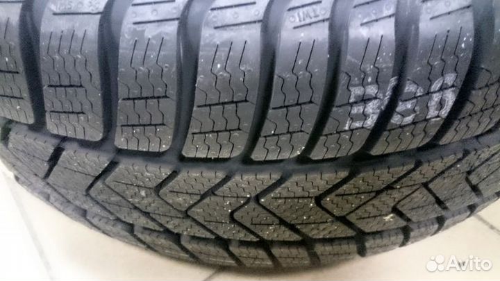 Pirelli Winter Sottozero 3 225/45 R18 95V