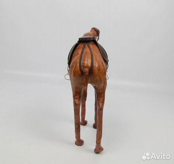 Верблюд из натуральной кожи