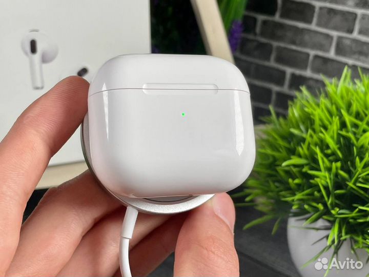 Беспроводная зарядка MagSafe 15W для iPhone