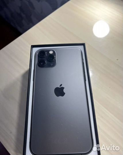 iPhone 11 Pro, 64 ГБ