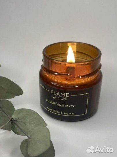 Свеча из соевого воска ручной работы