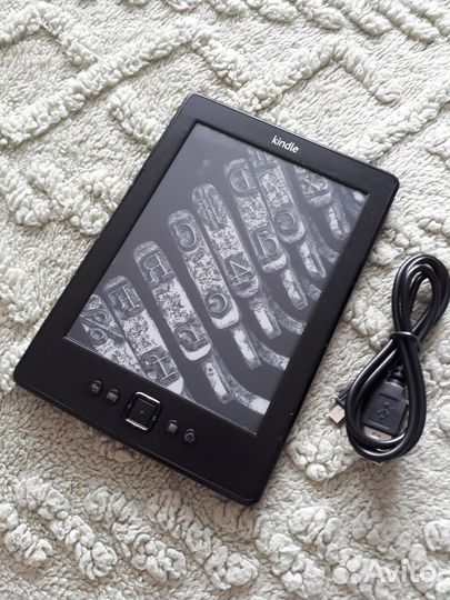 Amazon kindle d01100