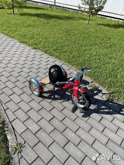 Трехколесный велосипед