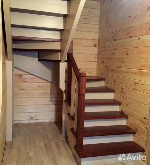 Лестница цвет орех