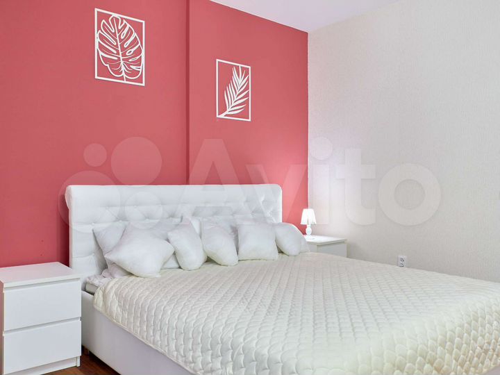 2-к. квартира, 60 м², 1/25 эт.