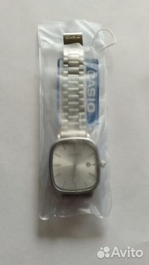 Часы casio quartz vintage white