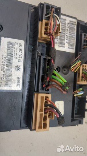 Блок управления бортовой сети Volkswagen Transporter 5