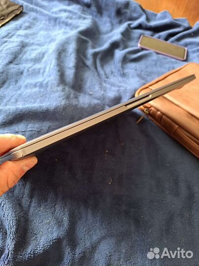 Macbook pro 13 2019 256gb