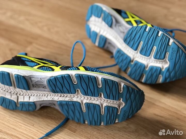 Беговые кроссовки asics