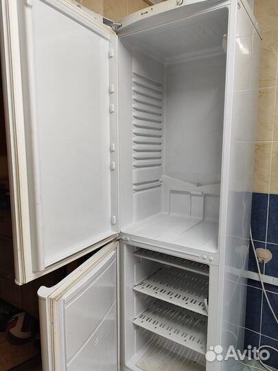 Холодильник indesit