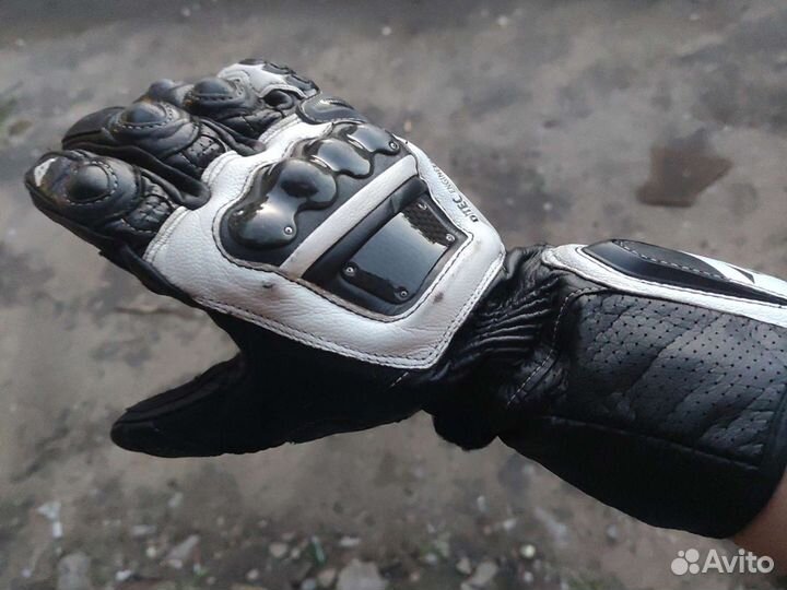 Мото перчатки dainese