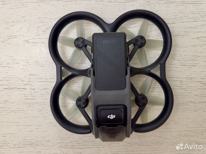 Квадрокоптер DJI Avata